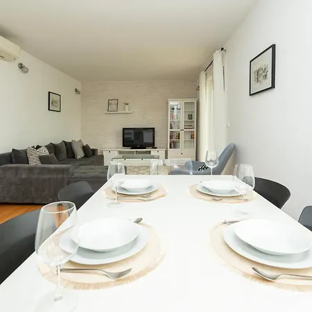 Paula Apartamento Trogir